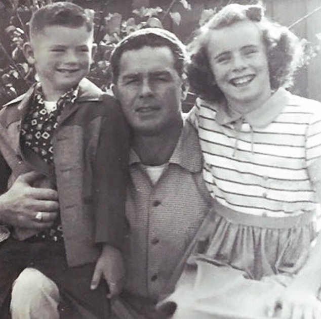 Betty Moffitt's husband, Bill Moffitt with his two kids, Billie Jean King and Randy Moffitt. What was the cause of Betty's husband, Bill's death?